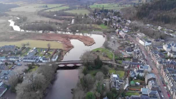 Nagranie Drona Latanie Nad Rzeką Teith Miastem Callander Szkocja Wyżyny — Wideo stockowe