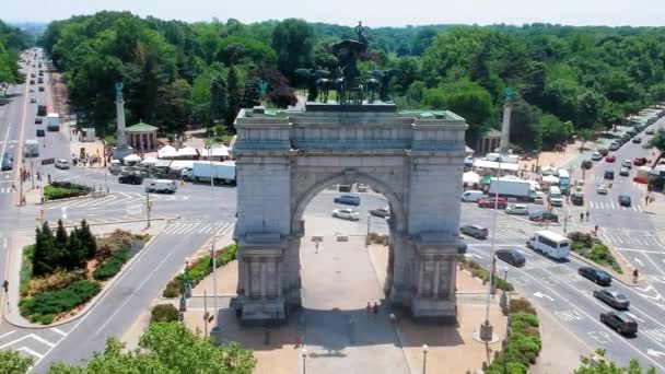 Aerial View Traffic Grand Army Plaza Park Slope Brooklyn — Stock Video