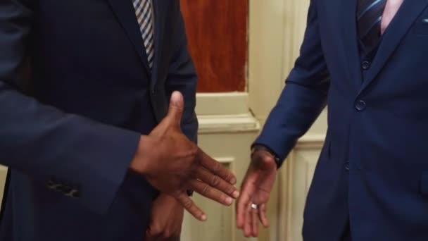 African American United States Representatives Congress Politicians Shaking Hands Close — Vídeo de Stock