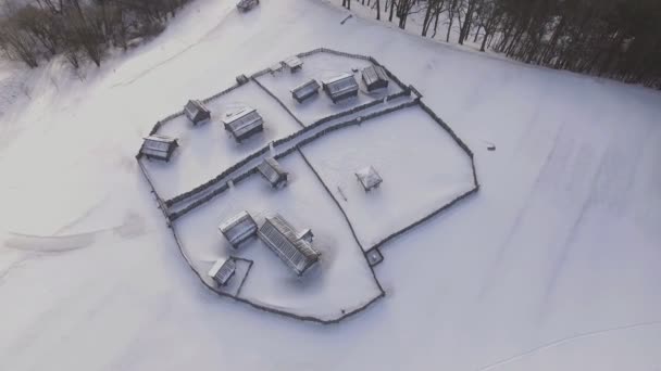 Wooden Buildings Fenced Ancient Settlement Winter Aerial Footage — Stock videók