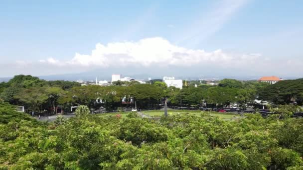 Aerial View Malang City Hall Monument Roundabout Garden Lotus Pond — Wideo stockowe