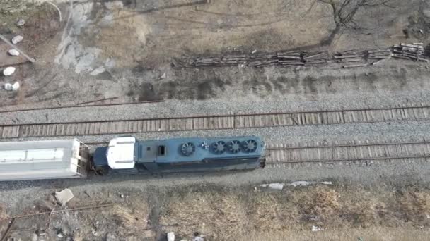American Train Hauling Box Carts Detroit Michigan Aerial View — стоковое видео