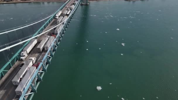 Traffic Jam Semi Trucks Ambassador Bridge Crossing Usa Canada Border — Video Stock