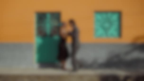Blurry Background Couple Dancing Tango Street Unrecognizable Argentines Street Dancers — Vídeo de Stock