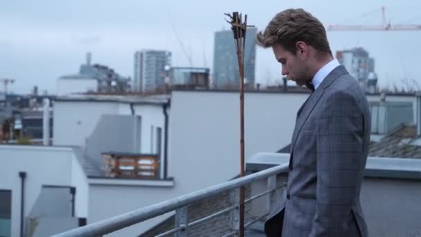 Nice Suited Man Looking His Pocketwatch While Wind Blowing His — Stock Video