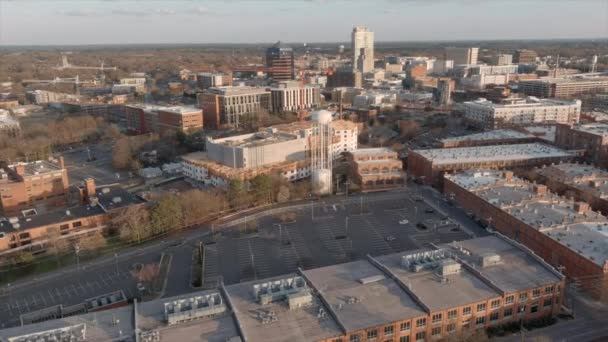 Establishing Shot Durham Downtown North Carolina Usa Aerial Forward — Wideo stockowe