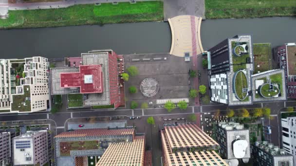 Aerial Looking Amsterdam Zuidas Financial District Piedestal Pan Dolly Afslører – Stock-video