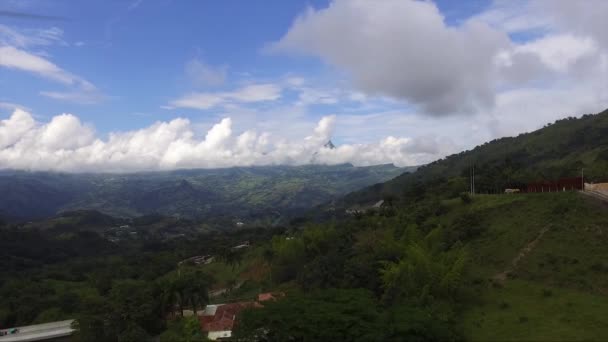 Natural Landscape Beautiful View Mountains Full Trees Blue Sky Daylight — ストック動画