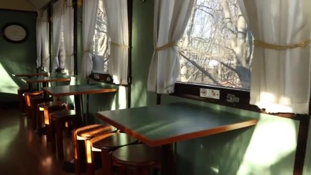 Detalles Del Viejo Vagón Comedor Vintage Tren Pasado Moda Mano — Vídeo de stock