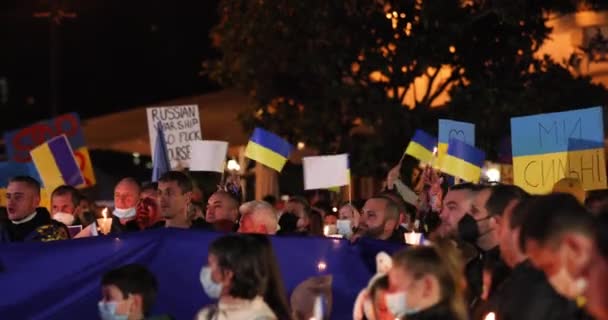 Ukrainian People Assembly Candlelight Peace Vigil Waving Flags Night Wide — Stockvideo