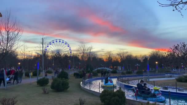 Parque Diversões Pôr Sol Bucareste Roménia — Vídeo de Stock