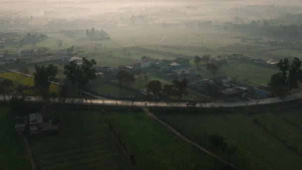 Letecký Pohled Přes Venkovskou Mlhavou Krajinu Abbottabadu Pákistánu Dolly Vlevo — Stock video