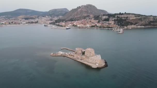 Aerial Drone Video Venetian Castle Front Palamidi Fortress Nafplio Town — Vídeo de stock