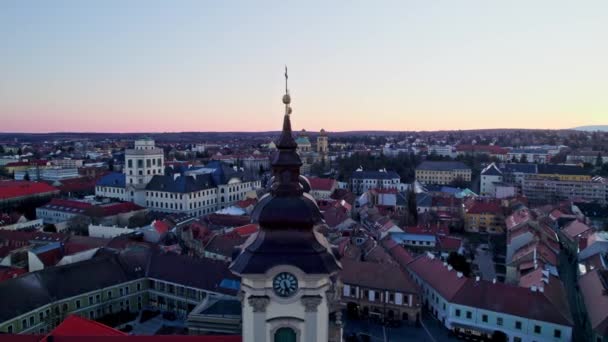 Drone Envolant Tour Horloge Sur Église Anthony Eger Hongrie — Video