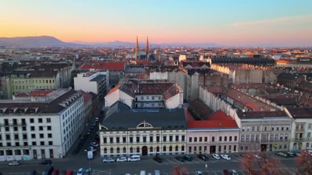 Beautifully Colored Sky Sunset Hungarian Capital Budapest Church Towers Saint — Stockvideo