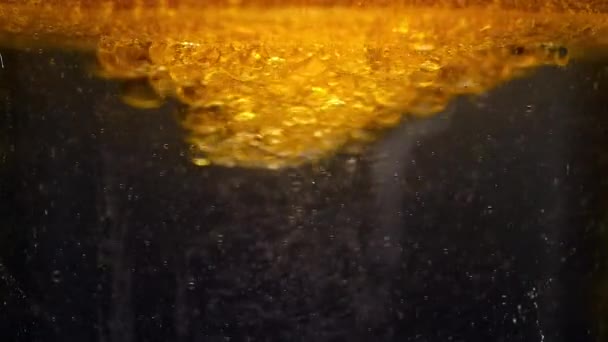 Yellow Oil Bubbles Vortex Spinning Abstracte Achtergrond — Stockvideo