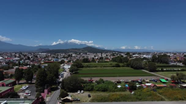 Чолула Горы Город Сверху Мексика — стоковое видео