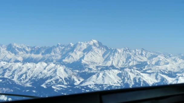 Pemandangan Mont Blanc Dari Dalam Kokpit Pesawat Terbang Gunung Tertinggi — Stok Video