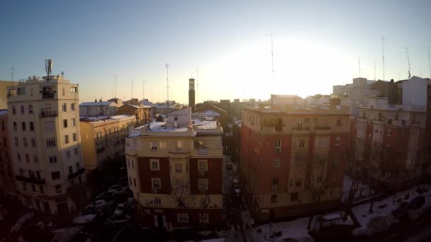 Horizon Madrid Winter Sunset Building Roof Covered Snow Sun Shines — Stok video