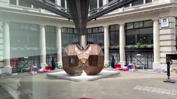 Orphans Art Installation Cullum Street London Orphans See How Artist — Video