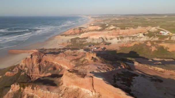 Portuguese Coast Relaxing Ocean Waves Beach Beautiful Cliffs Flying Ocean — Wideo stockowe