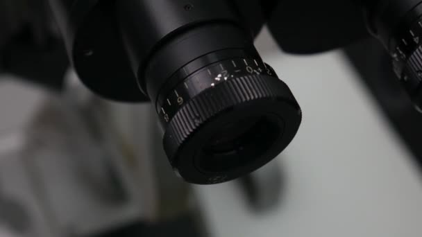Uma Lâmpada Fenda Biomicroscópio Microscópio Com Uma Luz Brilhante Usada — Vídeo de Stock