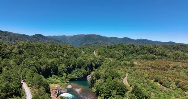 Panoramic Flight Kaimanawa Foothills Refreshing River Aotearoa — стокове відео