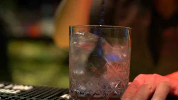 Ice Being Turned Circles Cool Cocktail Glass — Vídeo de Stock