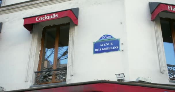 Avenue Des Gobelins Street Signs Historic Buildings Paris France Low — стокове відео