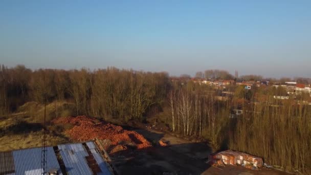 Abandoned Old Factory Tall Chimney Aerial Fly Back Reveal View — Vídeo de stock