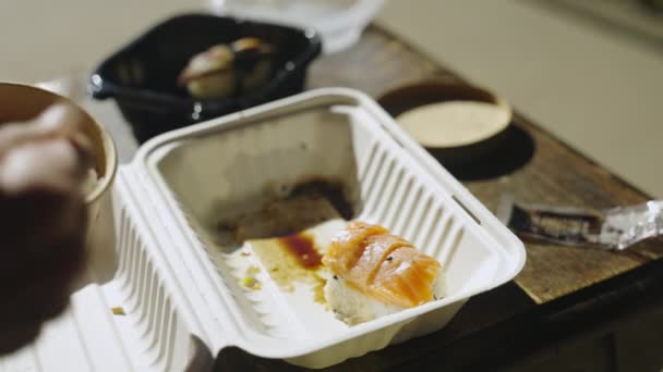 Jedzenie Ryżu Sushi Danie Główne Rolki Węgorza Sashimi Pałeczki — Wideo stockowe