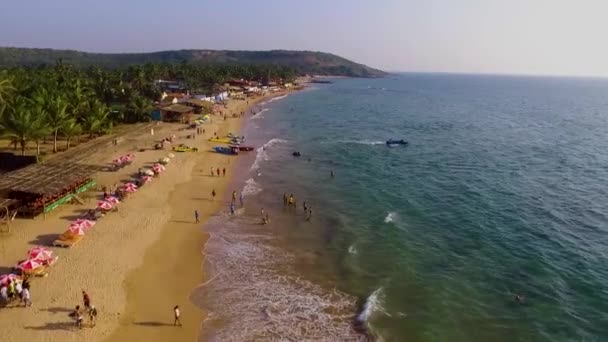 Drönarbild Den Vackra Anjuna Stranden Och Byn Goa Indien — Stockvideo