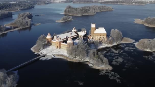 Drone Aerial Footage Trakai Castle Winter Time Middle Day Sunny — стоковое видео