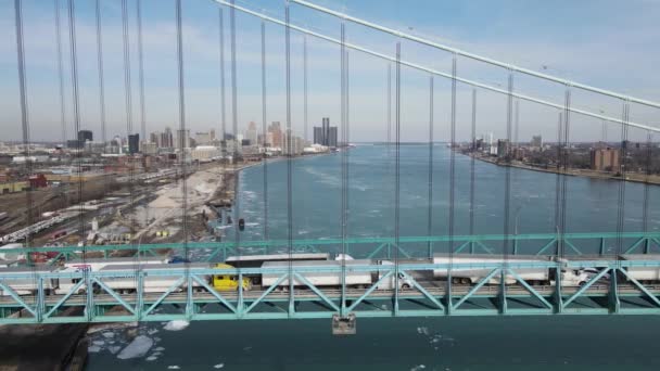 Ambassador Bridge Full Semi Trucks Trying Pass Usa Canda Border — Vídeo de stock