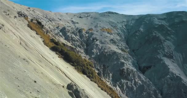 Drone Flying Next Mountain Edwards River New Zealand — стокове відео