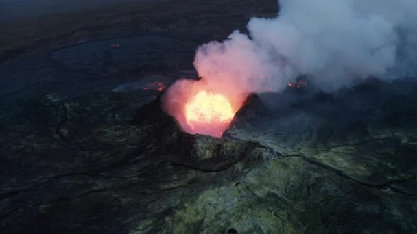 Erupción Volcánica Con Lava Geldingadalur Islandia Del Sur Tiro Aéreo — Vídeo de stock