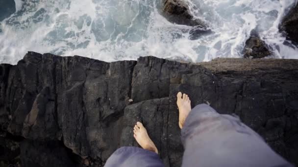 Naked Barefeet Climb Fuerteventura Cliff Island Spain — Stock Video