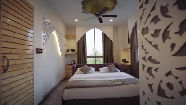 Slow Track Moroccan Themed Hotel Room — Video Stock