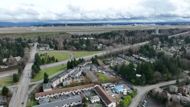 Κινηματογραφικό Εναέρια Drone Pan Πλάνο Του Seattle Tacoma International Airport — Αρχείο Βίντεο