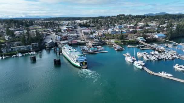 Cinematic Aerial Drone Footage Port Friday Harbor Ferry Terminal San — ストック動画