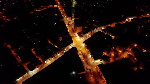 Aerial Circle View Intersection Streets Forming Cross Yellow Lines Night — Stock video