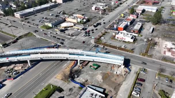 Cinematic Aerial Drone Pan Shot Lynnwood Transit Center Park Ride — Vídeo de Stock