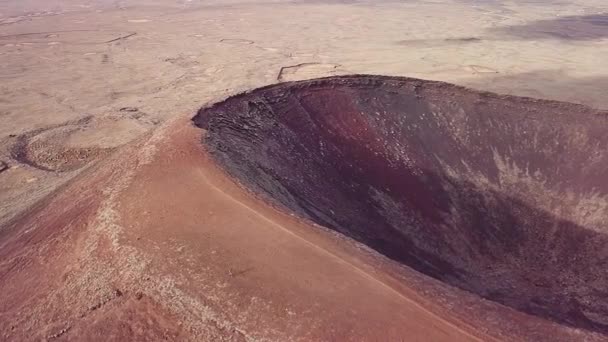 Panning Lajares Volcano Crater Drone Fuerteventura Canary Islands Spain — Vídeo de Stock