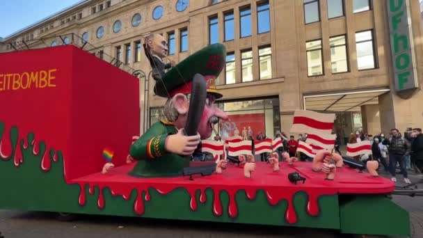 Karnevalsflotte Ställs Kölns Gator Huvudparaden Ställdes Grund Kriget Ukraina Men — Stockvideo