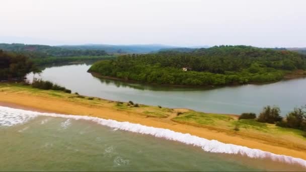 Drohnenaufnahmen Vom Strand Von Galgibagh Süden Von Goa Indien — Stockvideo