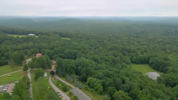 Stunning Aerial View Cloudy Afternoon Woods Ashford Connecticut — Video