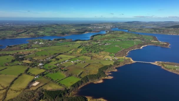 Blessington Lakes Wicklow Irsko Březen2022 Drone Stopy Západně Nad Přehradou — Stock video