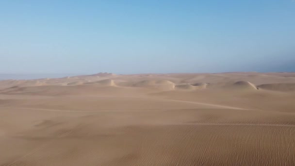 Sand Desert Aerial View Sand Dunes Cinematic Landscape People Paracas — Vídeo de Stock