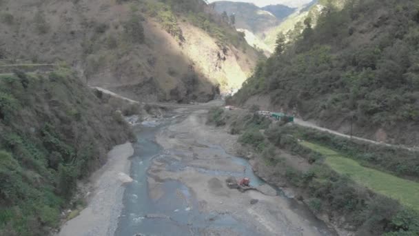 Bir Kayalık Nehir Yatağı Kazıcısı Kabay Benguet Filipinleri Ndeki Toplulukları — Stok video