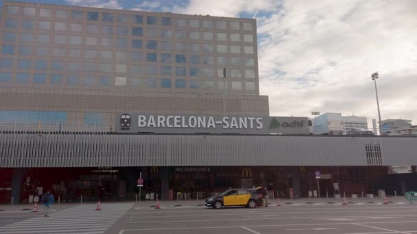 スペイン カタルーニャ州バルセロナのサンス駅で撮影 — ストック動画